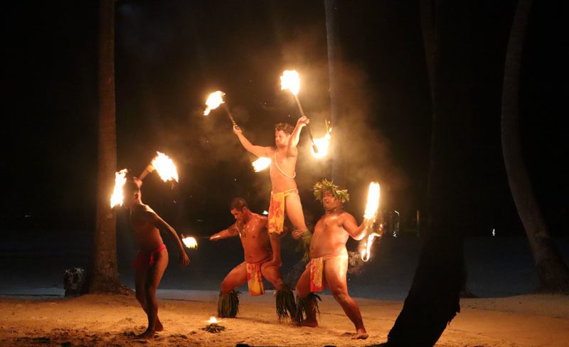 Bora Bora Pearl Beach Resort - fire dance show