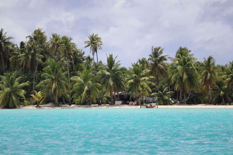 Bora Bora beach on Lagoon tour - French Polynesia