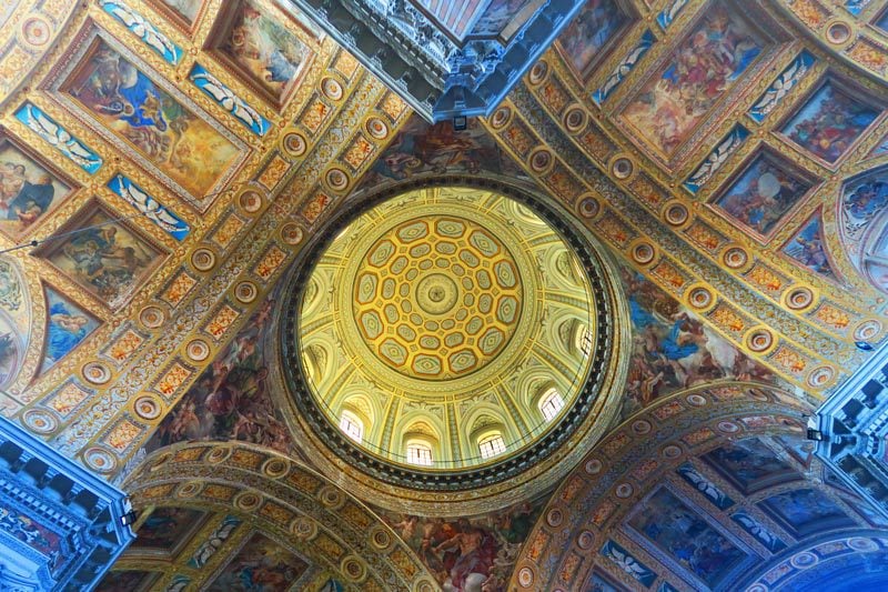 Gesu Nuovo Church Naples - dome interior