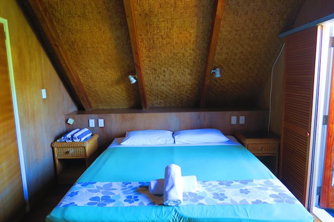 Lagoon Breeze Villas Rarotonga - Polynesian villa large bedroom