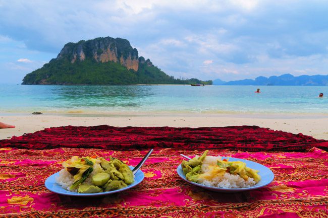lunch-in-tup-island-thailand