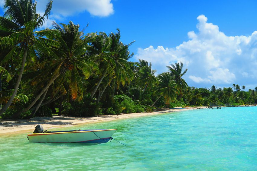 Motu Auira - Maupiti - French Polynesia - Boat