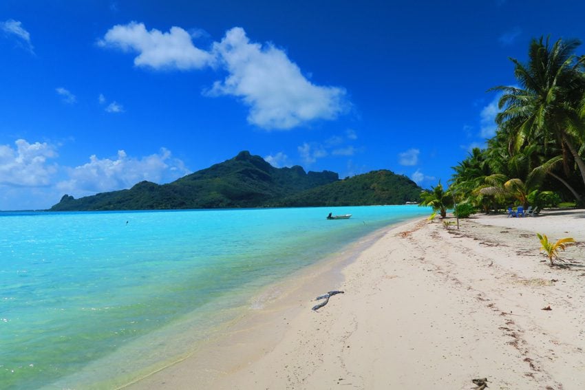 Motu Auira - Maupiti - French Polynesia - View of Main Island