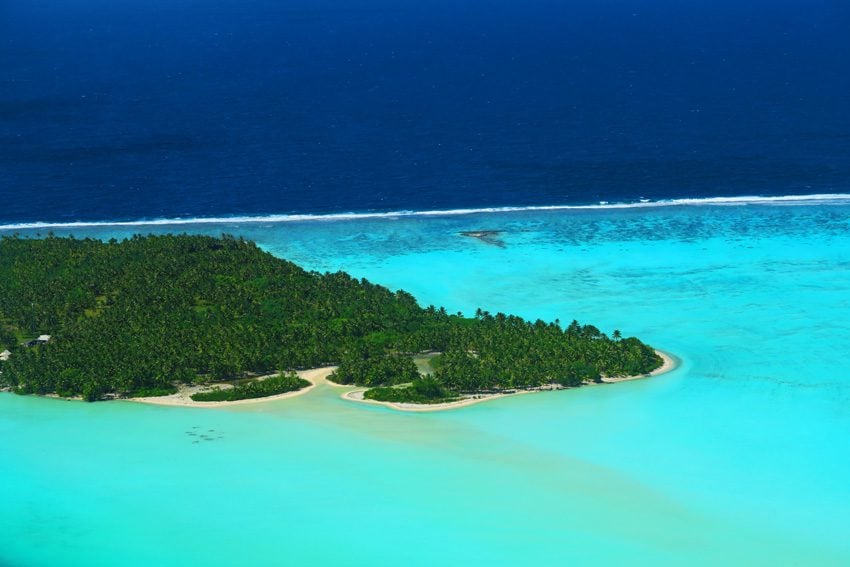 Mount Teurafaatiu Hike - Maupiti - French Polynesia - View of Motu