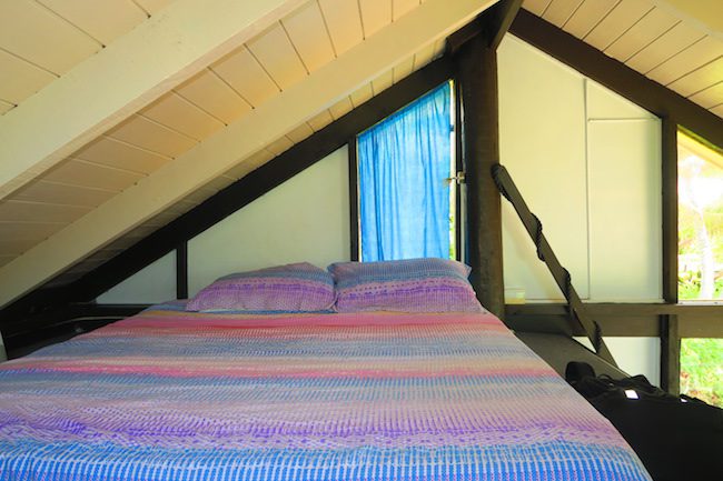 Muri Beach Cottages rarotonga - pole house bedroom