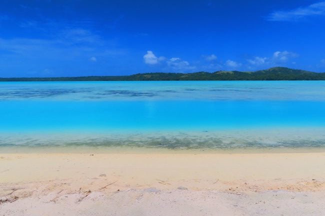 O'otu beach aitutaki lagoon color