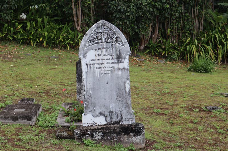 Pitcairn Island - grave