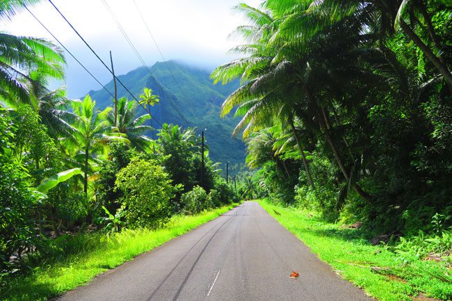 Roadtrip Raiatea Island French Polynesia alone on road