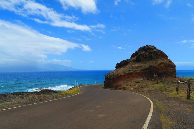 Scenic coastal road - Molokai Hawaii