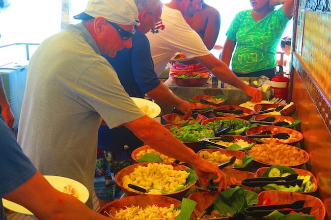 The Vaka Lagoon Cruise Aitutaki Cook Islands - BBQ lunch buffet