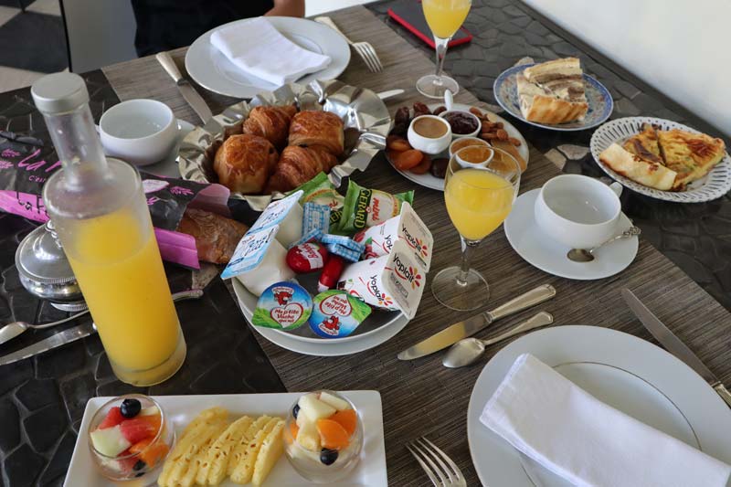 Villa Belle - St Pierre accommodation - Reunion Island - breakfast