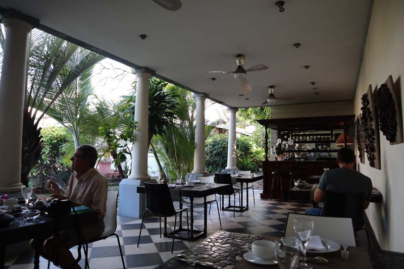Villa Belle - St Pierre accommodation - Reunion Island - dining area