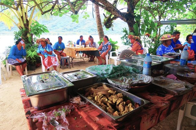 maa tahiti sunday polynesian food feast tahaa french polynesia