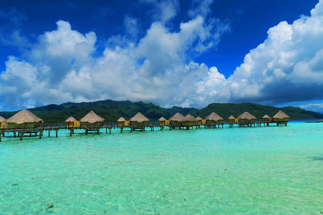 overwater bugalows at le tahaa luxury resort french polynesia