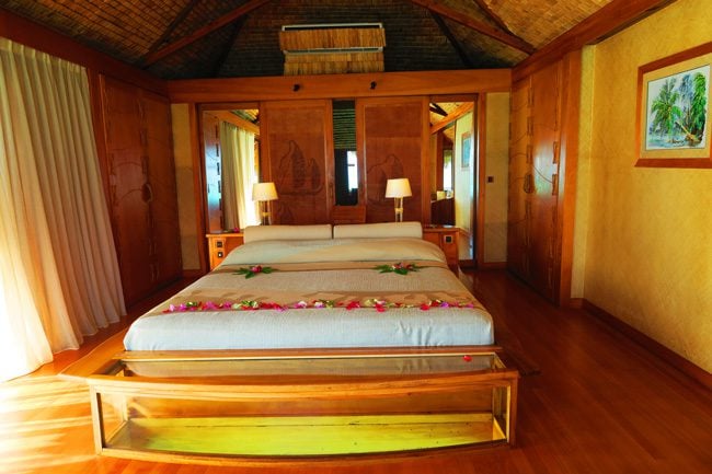 overwater bungalow interior le tahaa luxury resort french polynesia