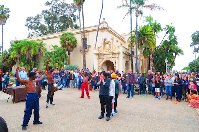 Balboa Park de San Diego performance de rua