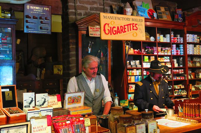 Tobacco shop Old Town San Diego