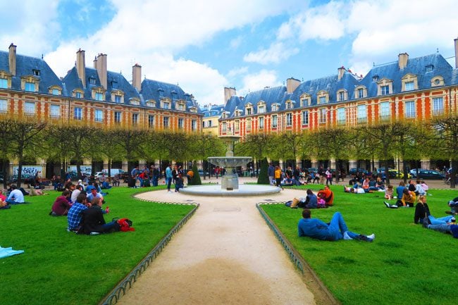 Place de Vosges Marais Paris