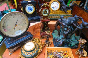 paris flea market marche aux puces Marché Jules Vallès clocks