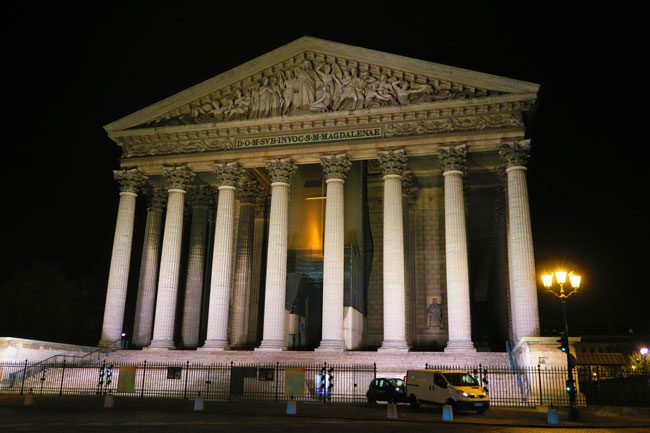 place madeleine Paris by night