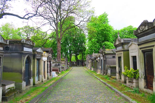 Pere Lachaise Cemetery Paris cool picture