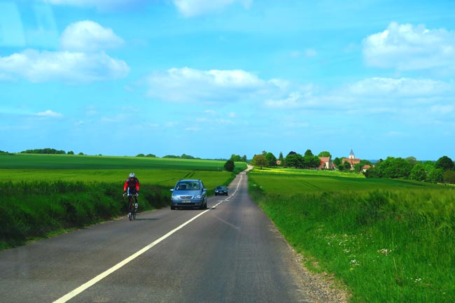 Giverny paris day trip country road3