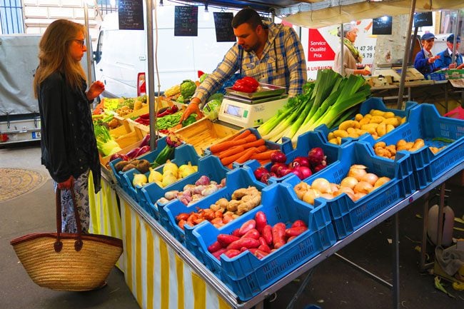 Marche monge classic parisian market