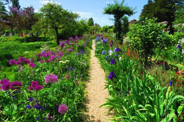 A Guide For Visiting Monet's Garden In Giverny | Day Trips From Paris