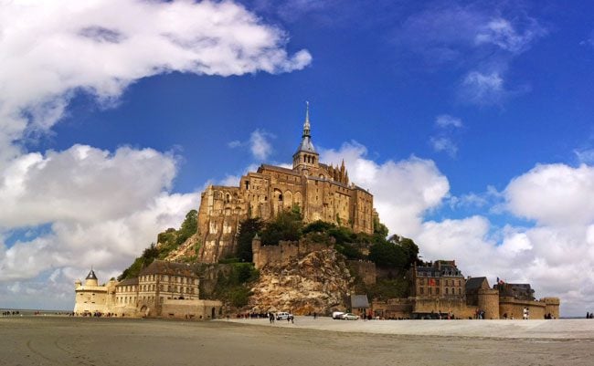 One day in Mont Saint Michel - panoramic view cover