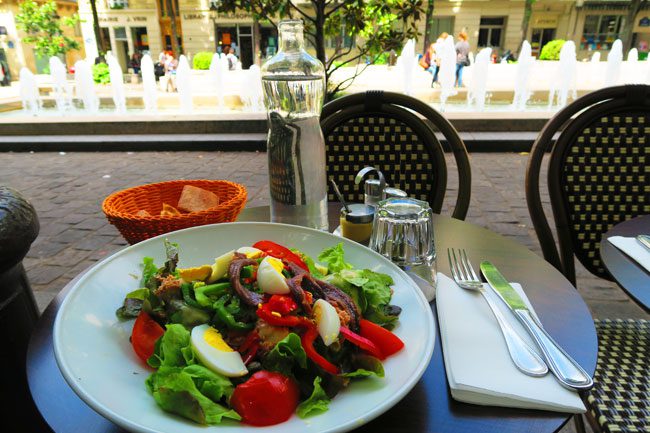 Place de la Sorbonne Paris lunch