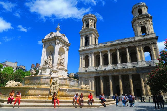 Place saint Sulpice saint germain Paris