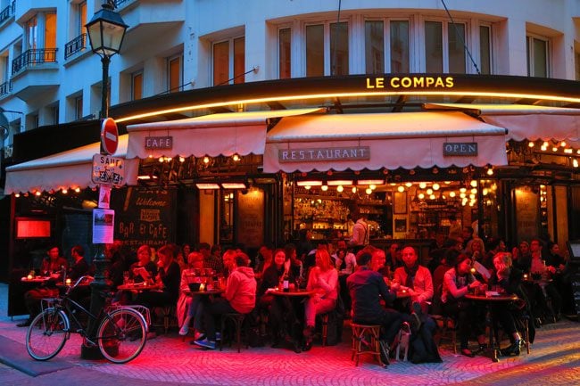 Rue Montorgueil Bar by night