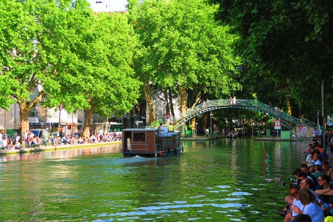 canal saint martin eastern paris
