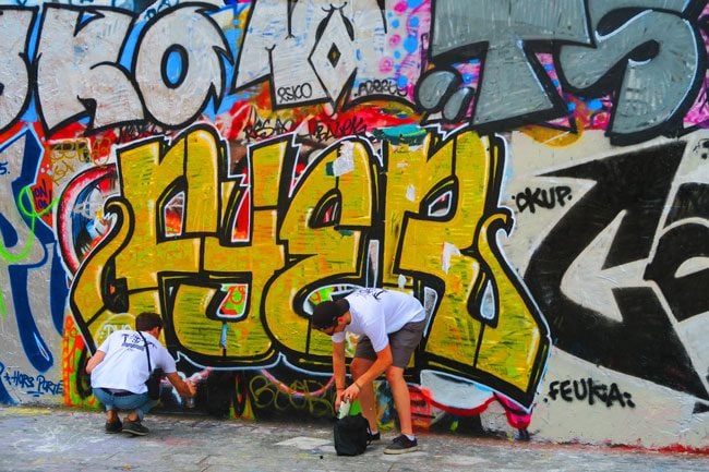 paris graffiti