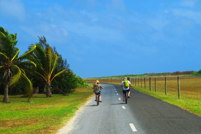 Driving around Aitutaki by bike in Cook Islands