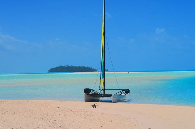 One Foot Island Aitutaki lagoon Cook Islands catamaran