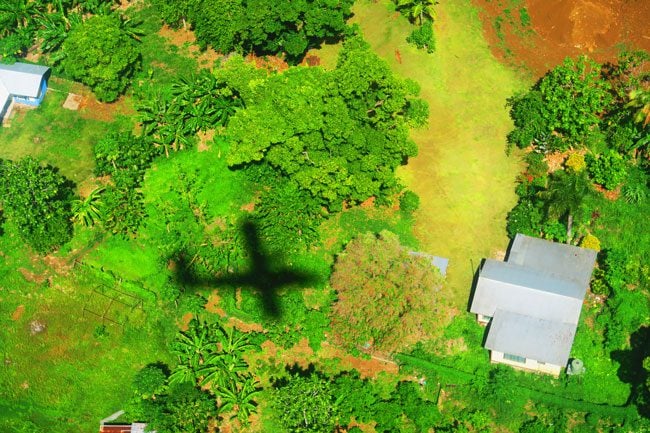 Polynesian Airline silouette over Samoa