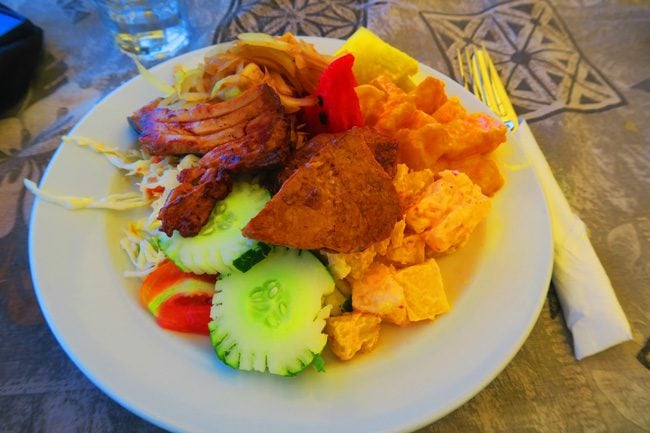 The Vaka Cruise Aitutaki Lagoon buffet lunch