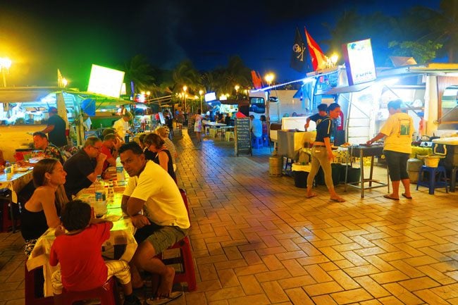 Place Vaiete roulottes Papeete Tahiti French Polynesia