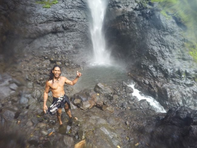 Papenoo valley tahiti Topatari Waterfall