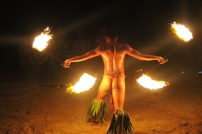 Tiki Village Moorea fire show