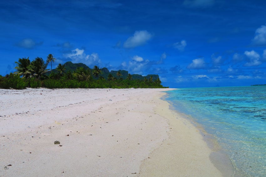 Motu Auira Maupiti French Polynesia - beach