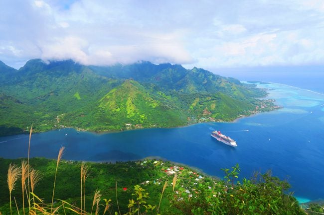 Opunohu Bay Moorea - Mount Rotui Hike