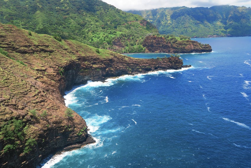 Road trip Hiva Oa Marquesas Islands French Polynesia cliffs