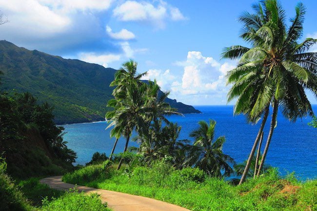 road to Hanapaaoa Bay hiva oa marquesas