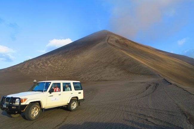 Tour Of Mount Yasur Volcano - Tanna Island Vanuatu