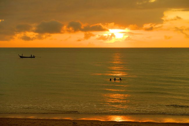 amazing-sunset-in-ko-lanta-thailand