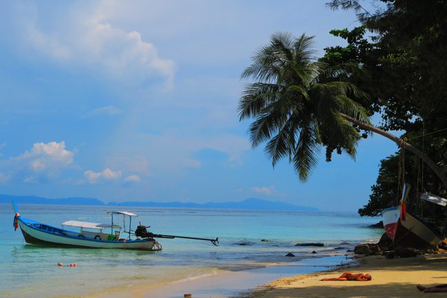 perfect-tropical-beach-rantee-beach-ko-phi-phi-thailand