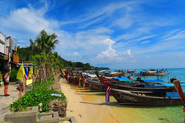 pier-in-ton-sai-village-ko-phi-phi