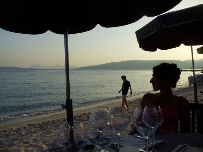 ruban-bleu-beach-dinner-in-juan-les-pins